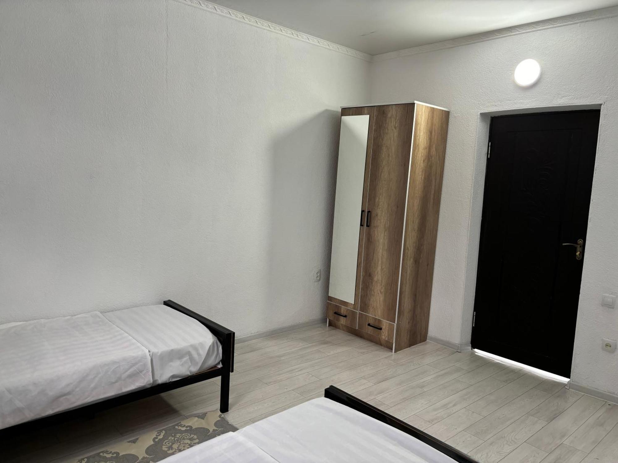 Hostel,Halal Хостел,Халал Токмак Экстерьер фото