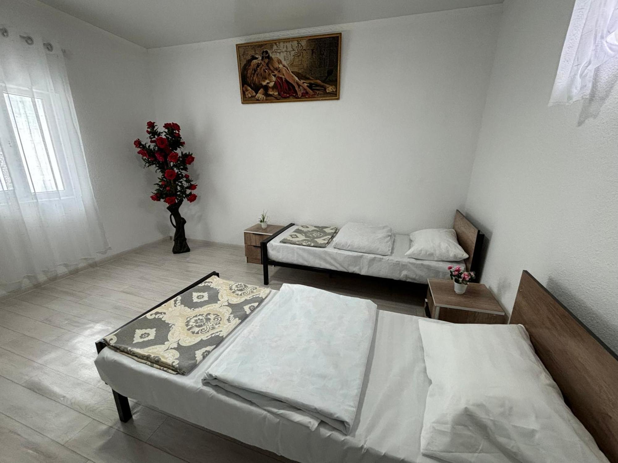 Hostel,Halal Хостел,Халал Токмак Экстерьер фото