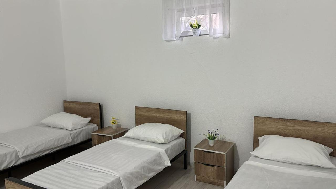 Hostel,Halal Хостел,Халал Токмак Экстерьер фото